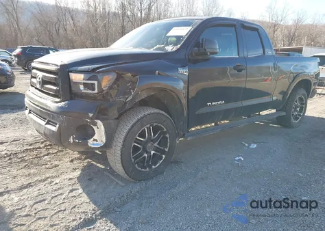 2011 Toyota Tundra Grade 5.7L V8 z USA, uszkodzony, nr VIN 5TFRY5F10BX107119